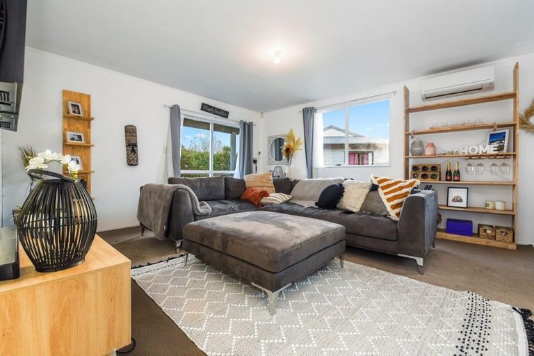 Photo of property in 10 Flemington Place, Nawton, Hamilton, 3200