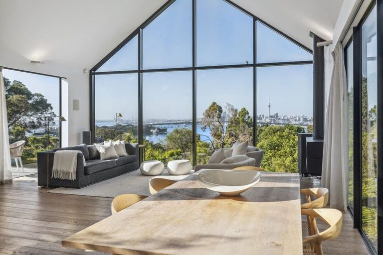 Photo of property in 22 Bridge View Road, Birkenhead, Auckland, 0626