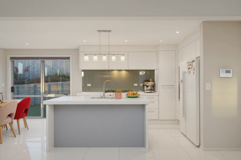 Photo of property in 79 Tiriwa Drive, Massey, Auckland, 0614