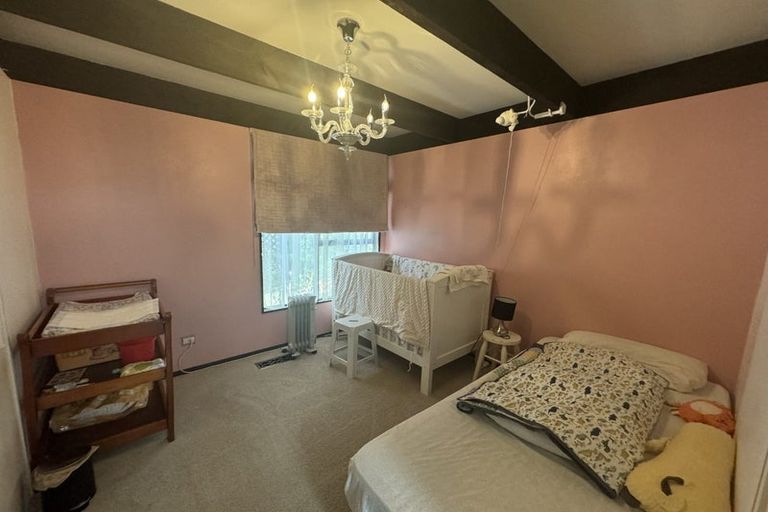 Photo of property in 454a Stokes Valley Road, Stokes Valley, Lower Hutt, 5019