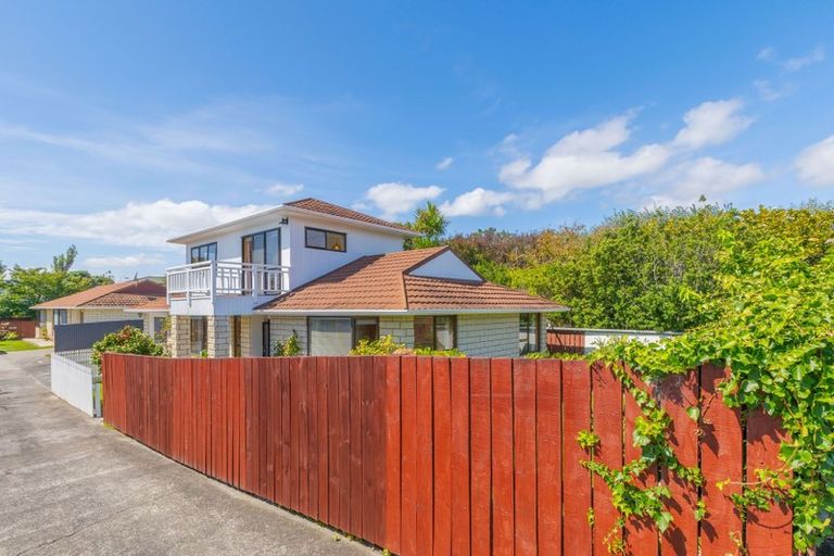 Photo of property in 7 Ngapotiki Street, Paraparaumu Beach, Paraparaumu, 5032