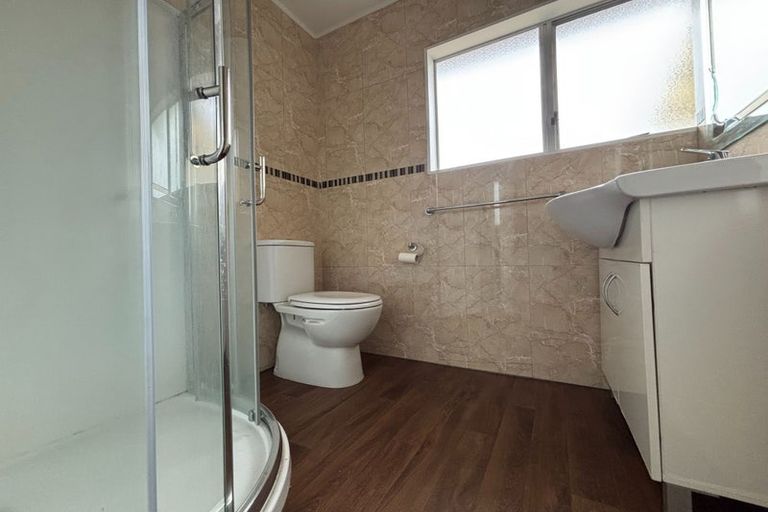 Photo of property in 21b Challen Close, Conifer Grove, Takanini, 2112