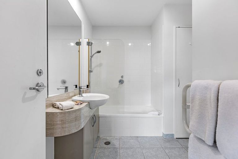 Photo of property in 7/12 Maunganui Road, Mount Maunganui, 3116