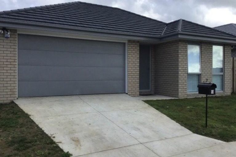 Photo of property in 13 Parton Road, Pukekohe, 2120