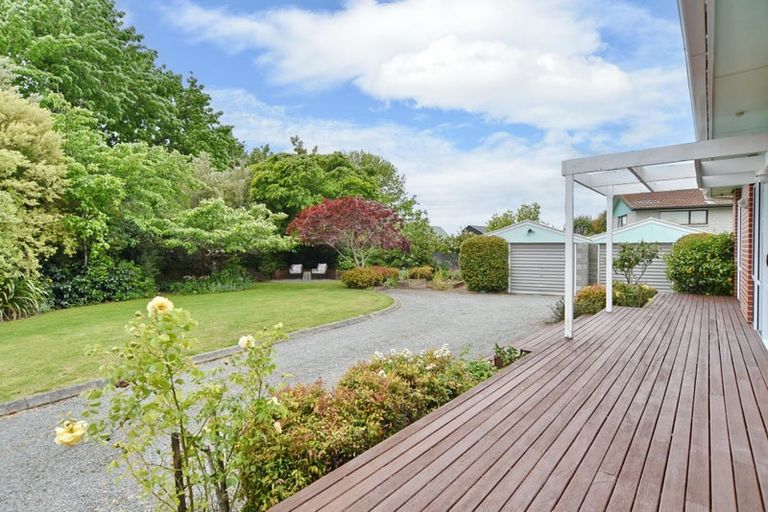 Photo of property in 16 Larch Place, Casebrook, Christchurch, 8051