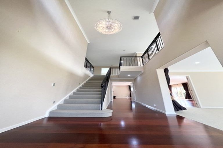 Photo of property in 5 Wye Oak Drive, Schnapper Rock, Auckland, 0632
