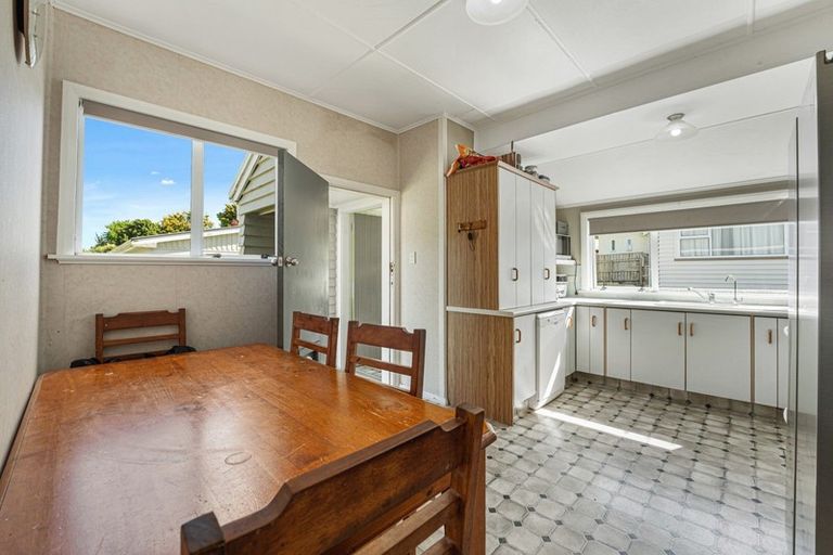 Photo of property in 11 Page Street, Stratford, 4332