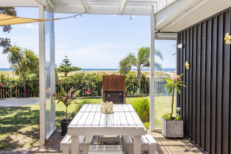 Photo of property in 1021b Papamoa Beach Road, Papamoa Beach, Papamoa, 3118