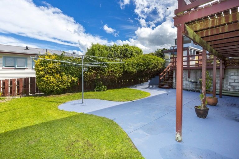 Photo of property in 27 Sunnyview Drive, Brown Owl, Upper Hutt, 5018