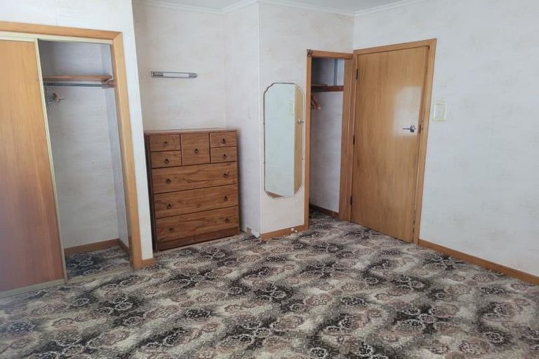 Photo of property in 221 Tukapa Street, Westown, New Plymouth, 4310