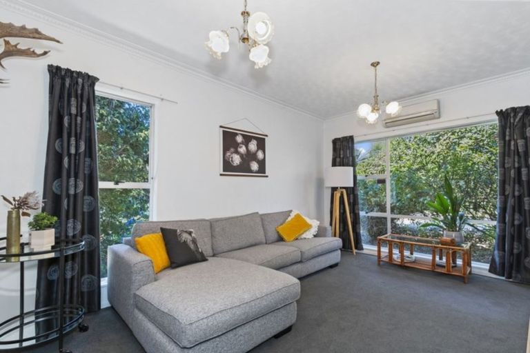 Photo of property in 96 Lake Terrace Road, Burwood, Christchurch, 8061