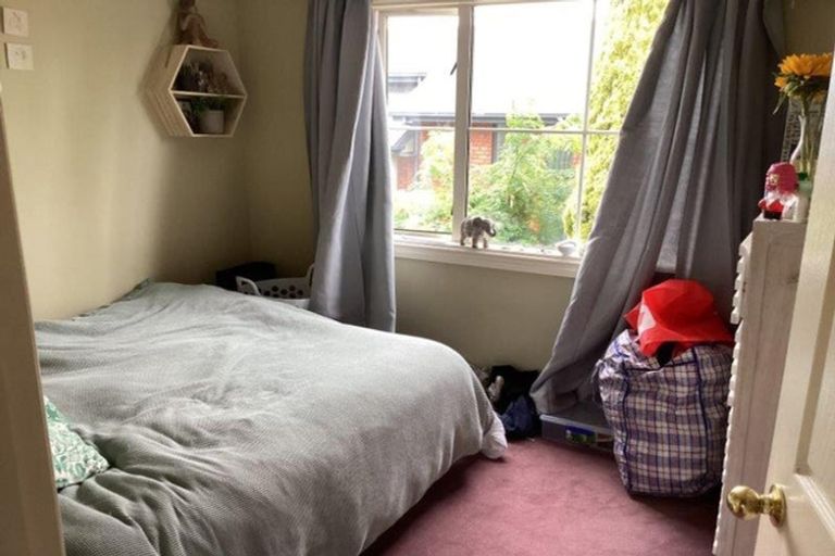 Photo of property in 5 Oaktree Lane, Bishopdale, Christchurch, 8053