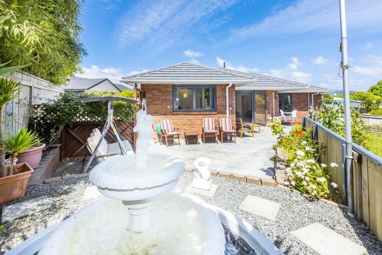 Photo of property in 20 Ormrod Grove, Riverstone Terraces, Upper Hutt, 5018