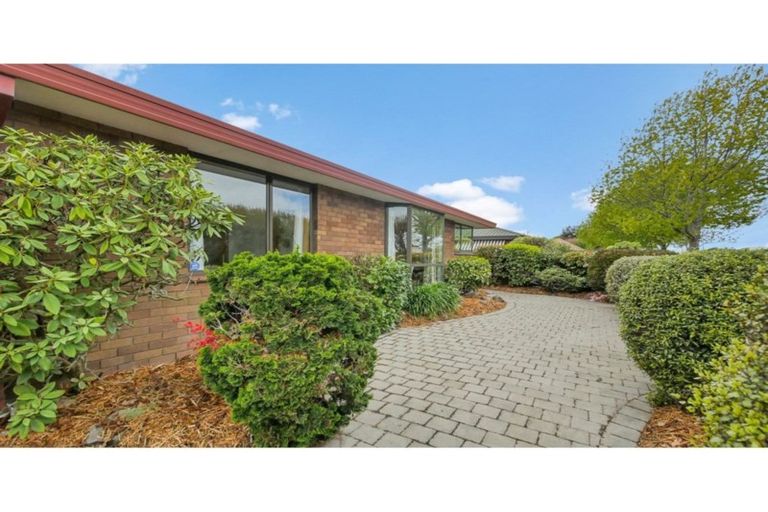 Photo of property in 228 Yaldhurst Road, Avonhead, Christchurch, 8042