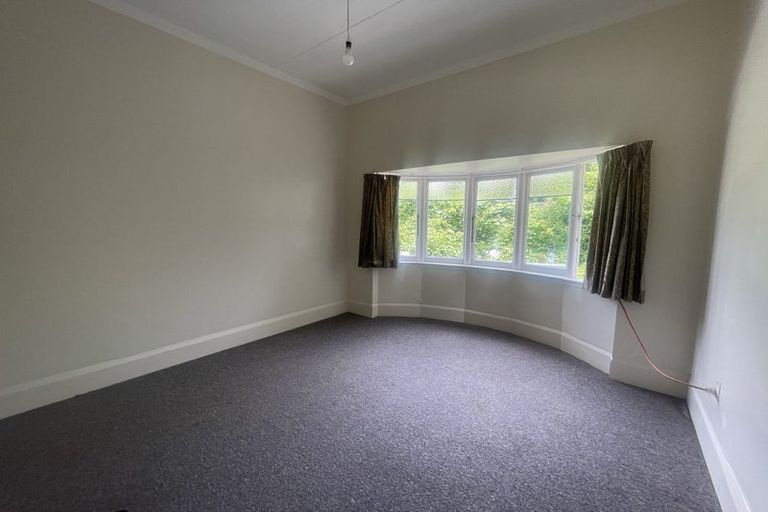 Photo of property in 46 Northland Road, Northland, Wellington, 6012