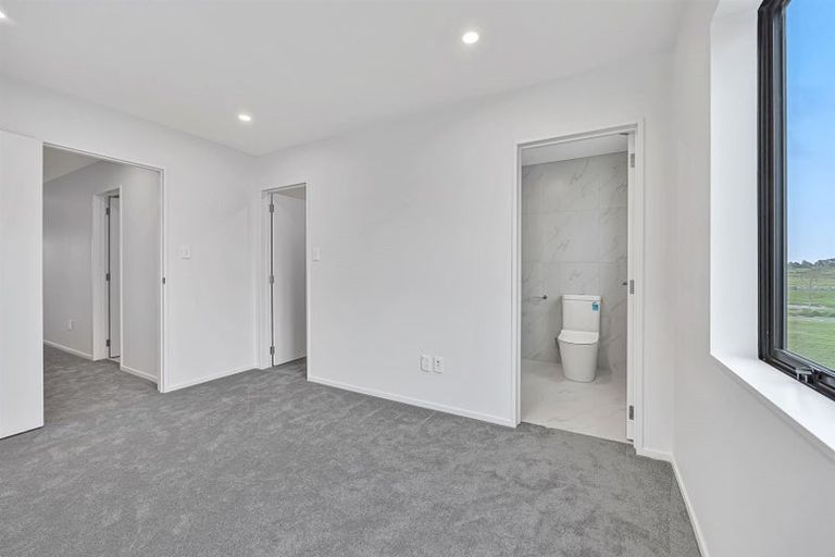 Photo of property in 1 Faithful Drive, Karaka, Papakura, 2113