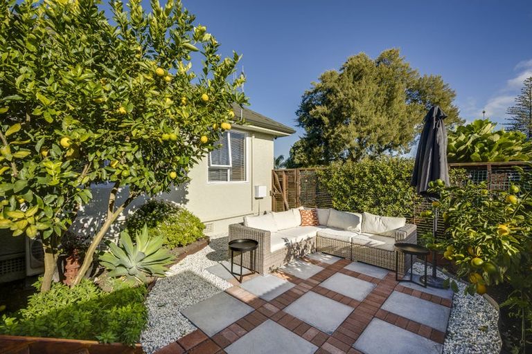 Photo of property in 2 Storkey Street, Marewa, Napier, 4110