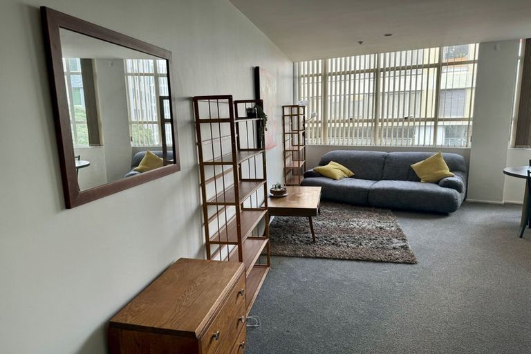 Photo of property in Hume House, 13/152u The Terrace, Wellington Central, Wellington, 6011
