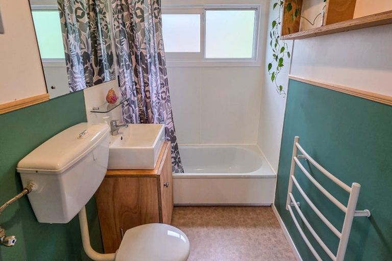 Photo of property in 18a Downing Street, Crofton Downs, Wellington, 6035