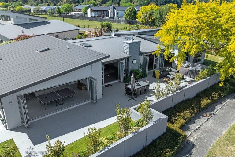 Photo of property in 2 Hemingway Place, Spencerville, Christchurch, 8083