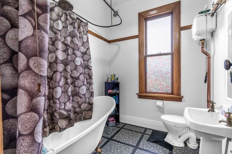 Photo of property in 24 Banks Street, Richmond, Invercargill, 9810