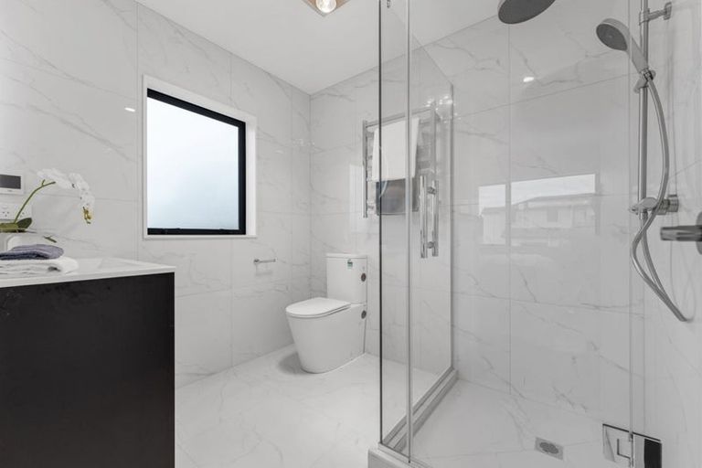 Photo of property in 2e Hughs Way, Flat Bush, Auckland, 2019