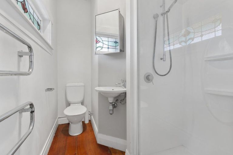 Photo of property in 96 Tukapa Street, Westown, New Plymouth, 4310