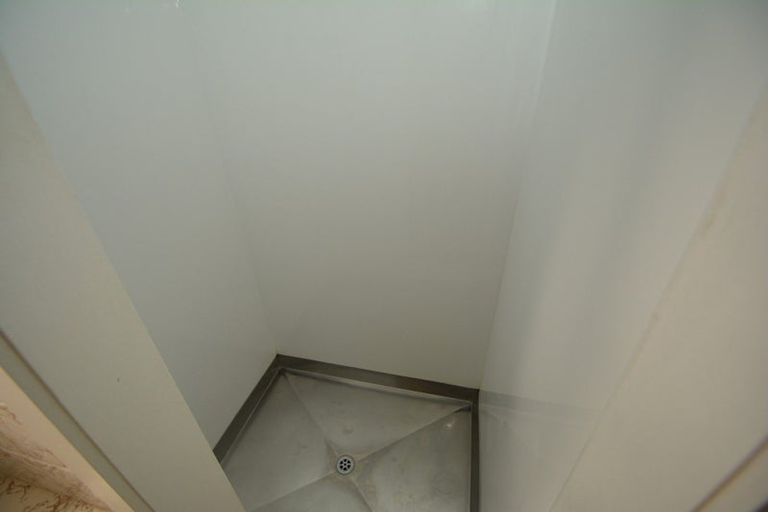 Photo of property in 1/20 Anne Road, Hillcrest, Auckland, 0627