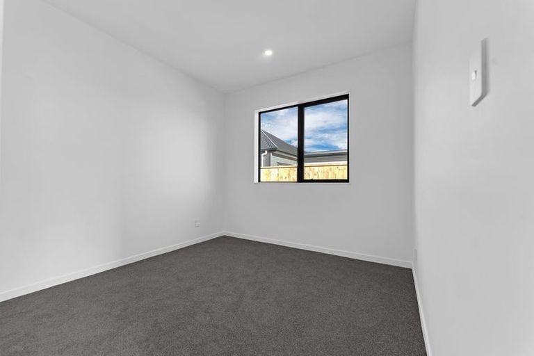 Photo of property in 8 Kobe Street, Karaka, 2580