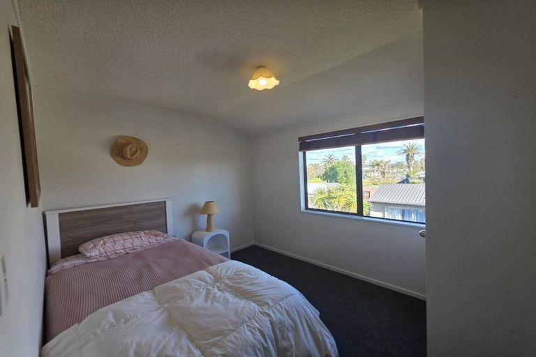 Photo of property in 128a Karewa Parade, Papamoa Beach, Papamoa, 3118