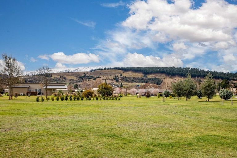 Photo of property in 1 Paulin Road, Earnscleugh, Alexandra, 9391