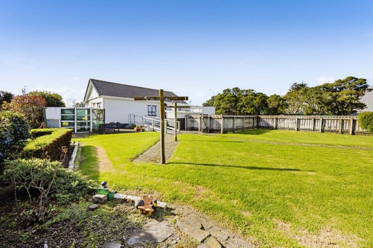 Photo of property in 158 Tasman Street, Opunake, 4616