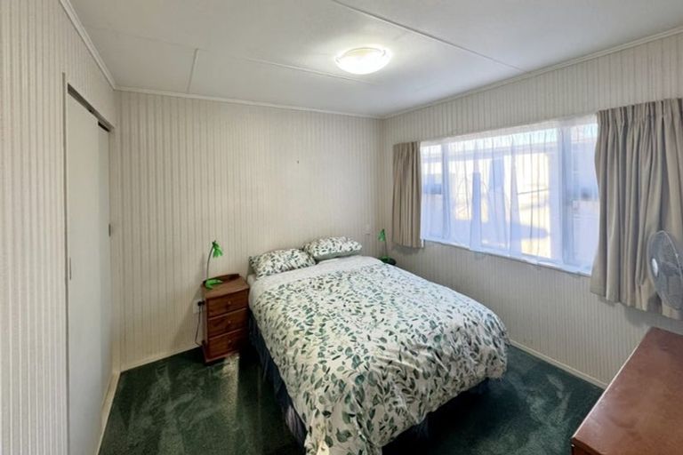 Photo of property in 6 Bethel Court, Milson, Palmerston North, 4414