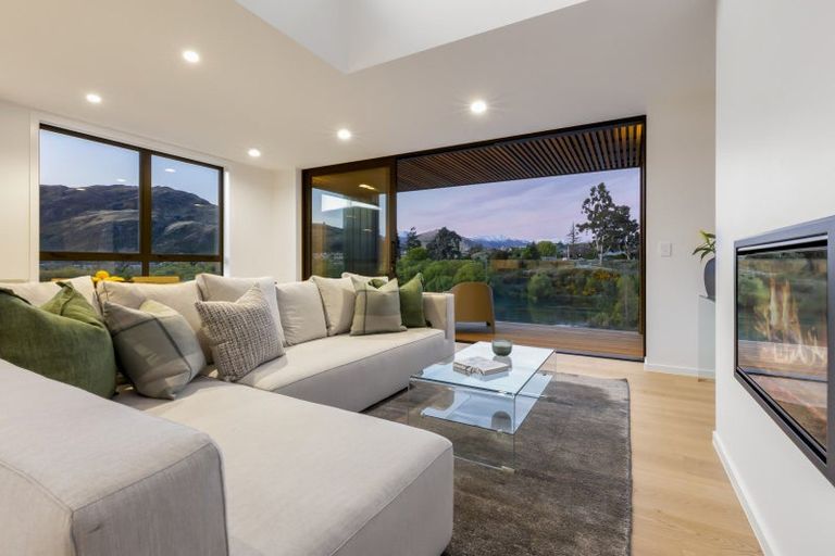 Photo of property in 11 William Rees Place, Kawarau Falls, Queenstown, 9300
