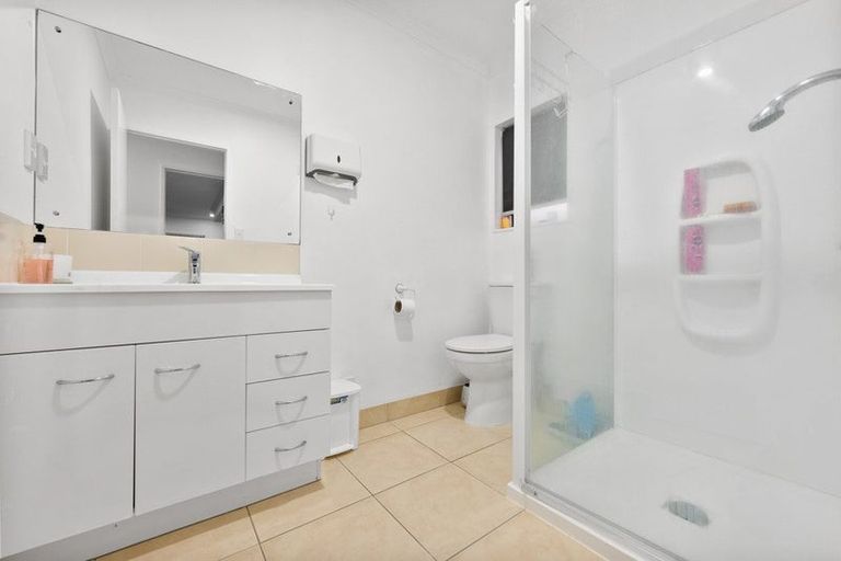 Photo of property in 6 Brunswick Rise, Mangere, Auckland, 2022