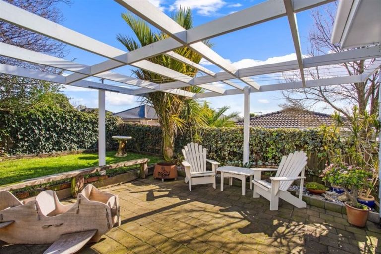 Photo of property in 139 Titirangi Road, New Lynn, Auckland, 0600