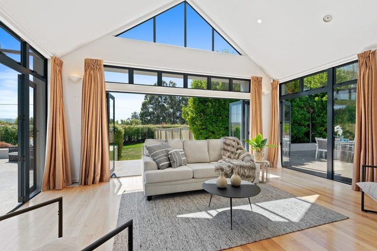 Photo of property in 105 Gladstone Road, Dalmore, Dunedin, 9010