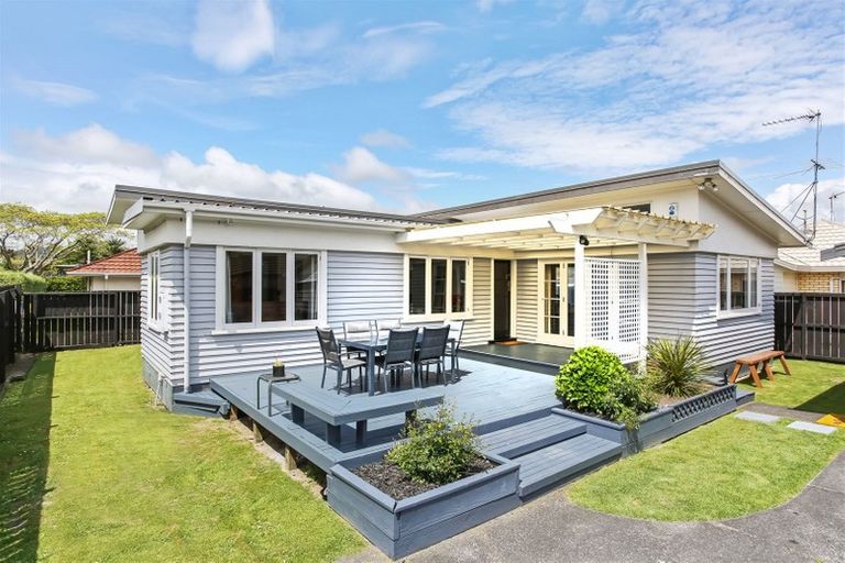 Photo of property in 22 Laurie Avenue, Papakura, 2110