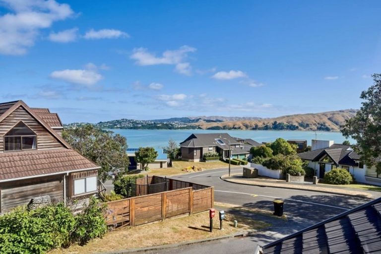 Photo of property in 22 The Crowsnest, Whitby, Porirua, 5024