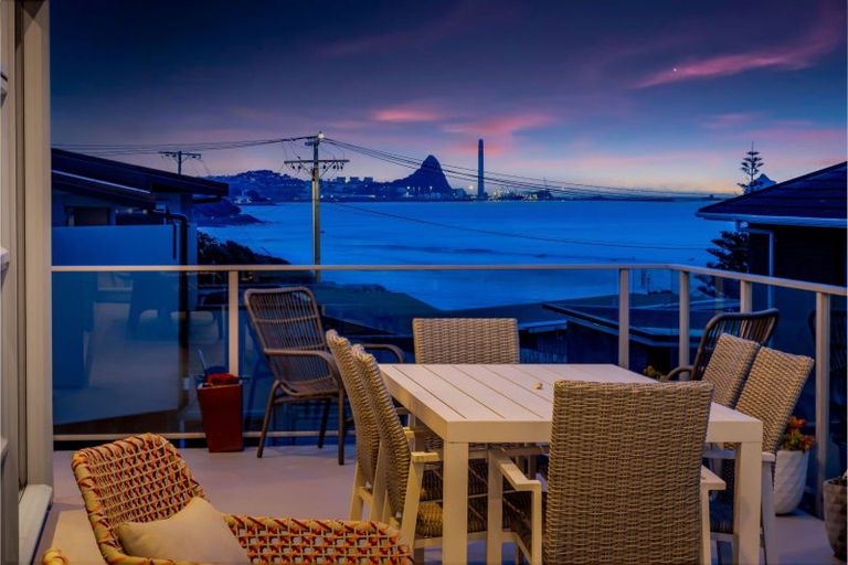 Photo of property in 2/5 Beach Street, Fitzroy, New Plymouth, 4312