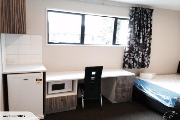 Photo of property in 98 Rattray Street, Riccarton, Christchurch, 8041