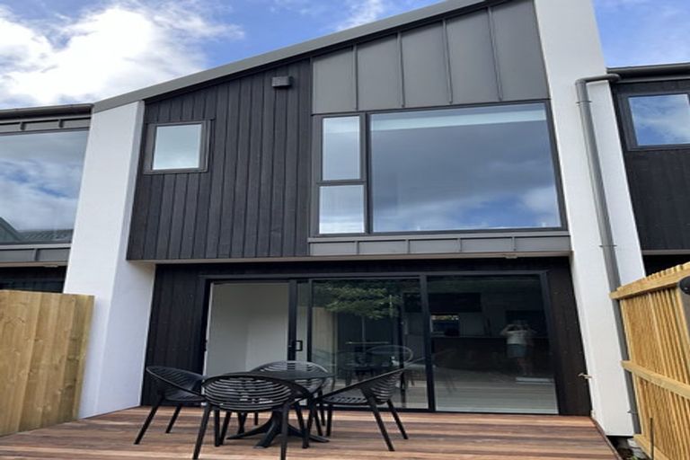 Photo of property in 9/24 Devonport Lane, St Albans, Christchurch, 8014