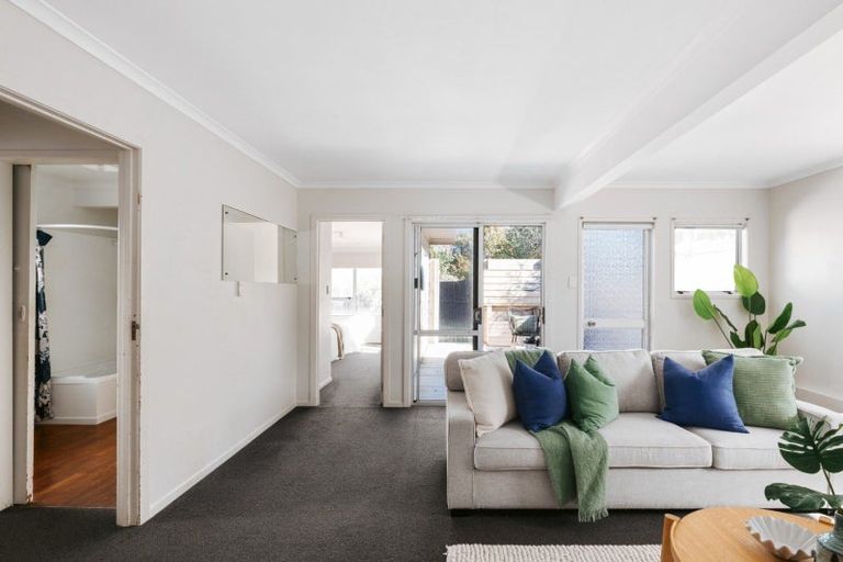 Photo of property in 144 Karewa Parade, Papamoa Beach, Papamoa, 3118