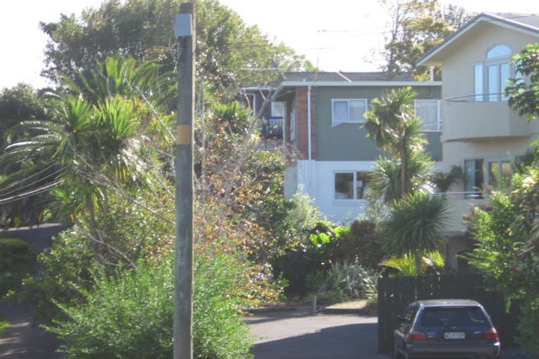 Photo of property in 1/308 Beach Road, Campbells Bay, Auckland, 0630