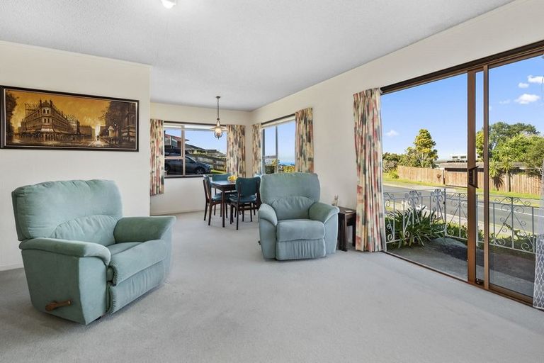 Photo of property in 1/123 Glamorgan Drive, Torbay, Auckland, 0630