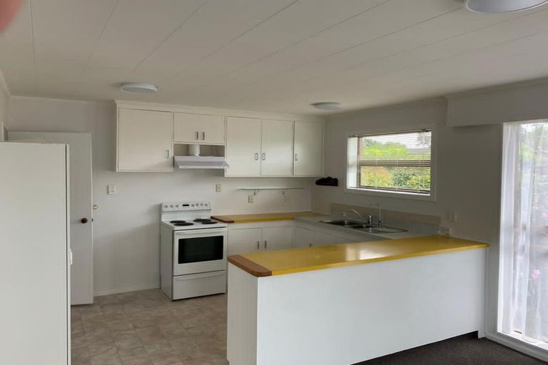 Photo of property in 13 Oriwa Street, Waikanae, 5036