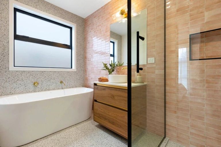 Photo of property in 26 Emerald Avenue, Rosehill, 2113