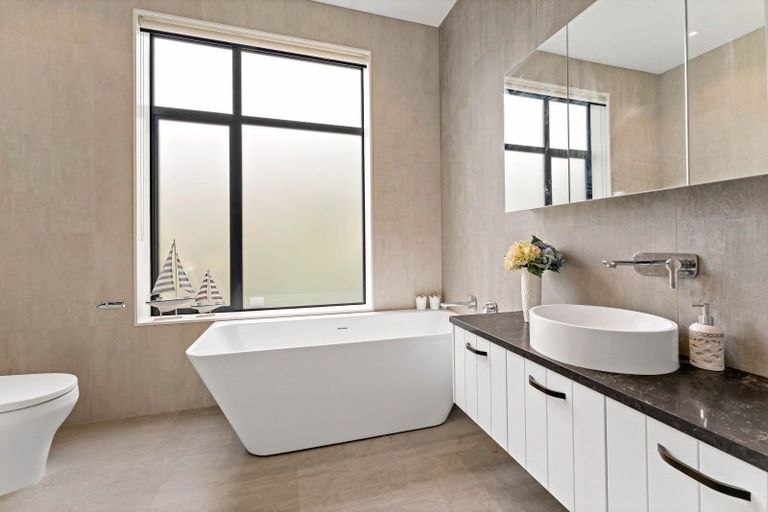 Photo of property in 5/73a The Parade, Bucklands Beach, Auckland, 2012