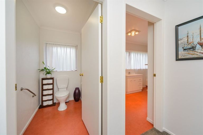 Photo of property in 21 Parnell Heights Drive, Kelvin Grove, Palmerston North, 4414