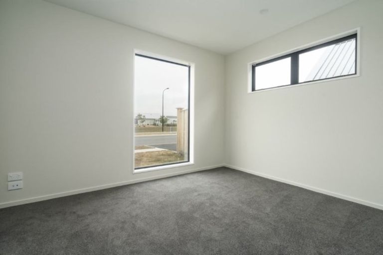 Photo of property in 91 Faringdon Boulevard, Rolleston, 7615